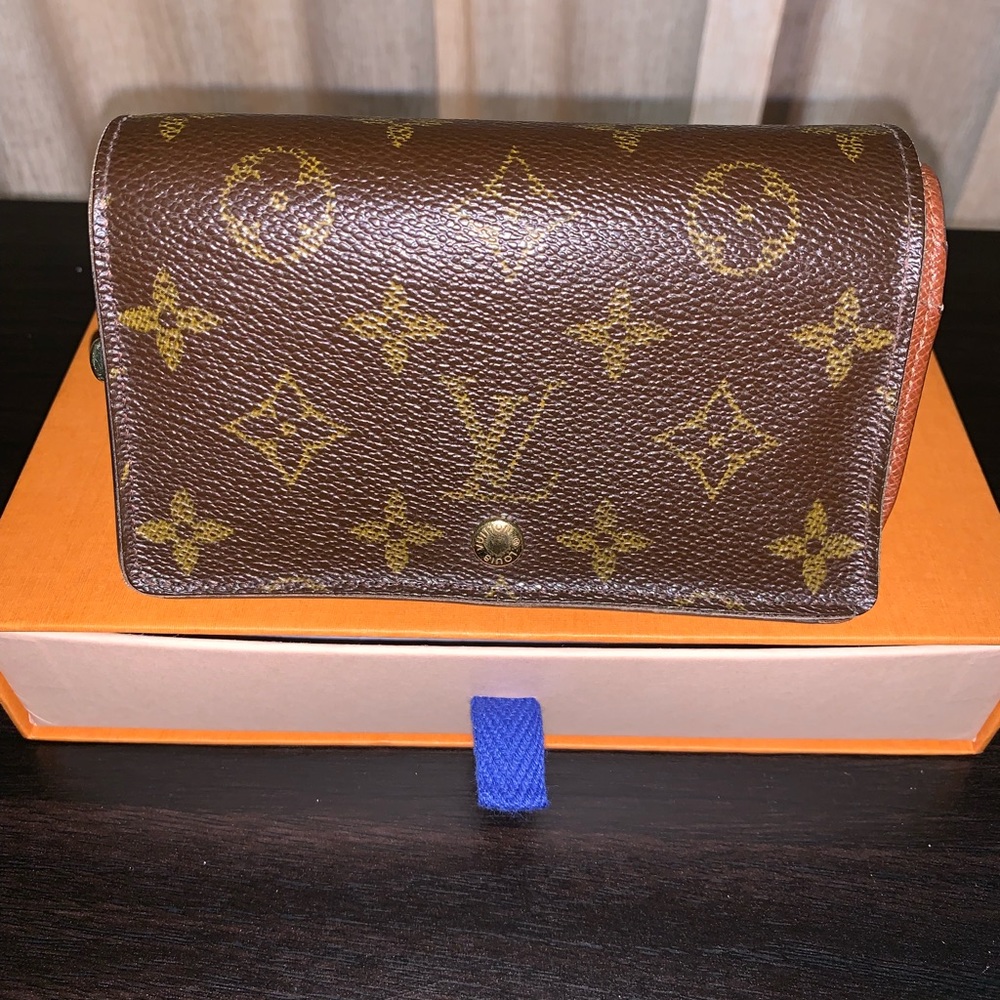 VINTAGE Women’s Louis Vuitton Wallet